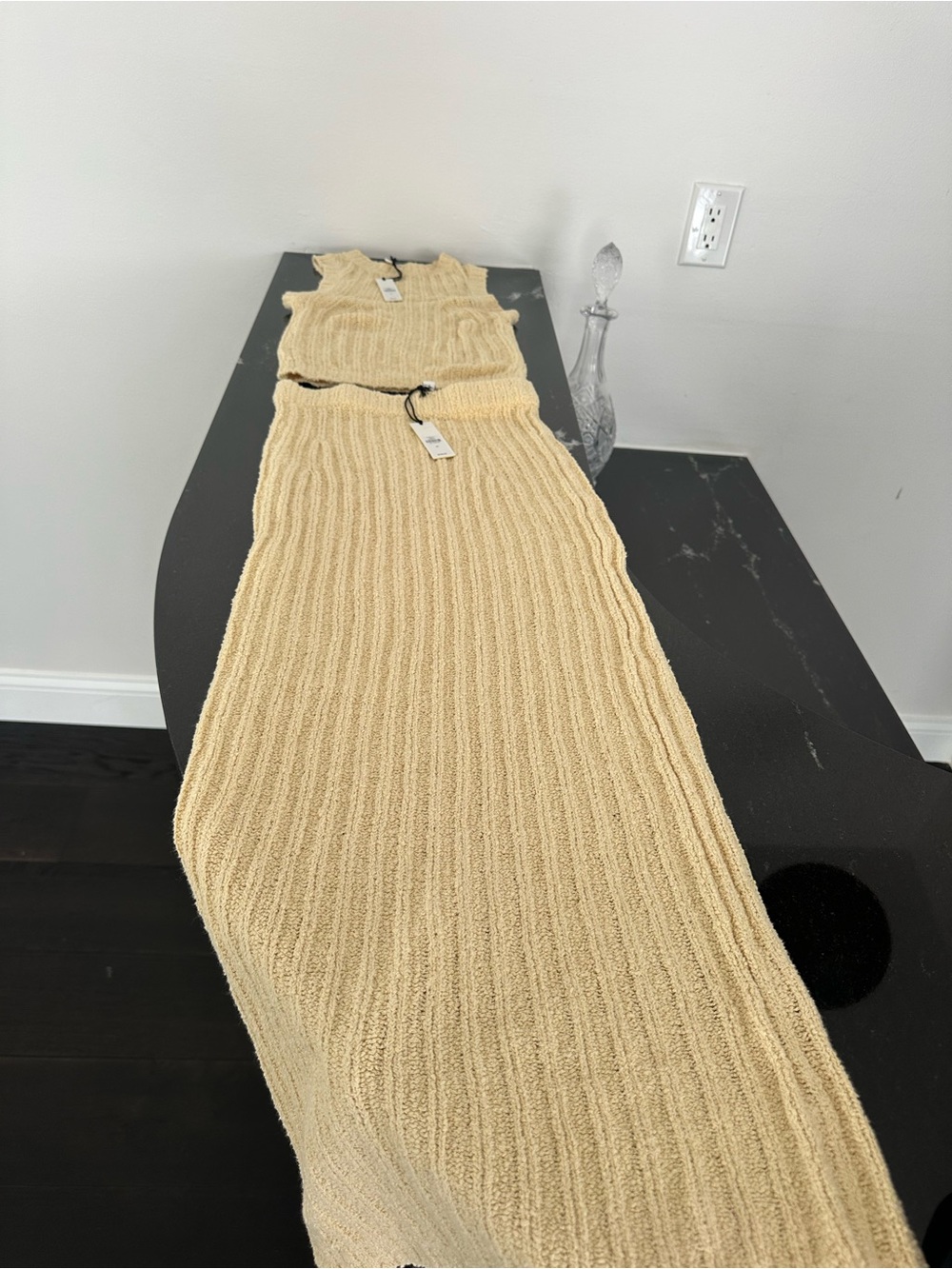 Banana Republic Cream Ribbed Knit Tank & Skirt Set - Picture 3 of 7